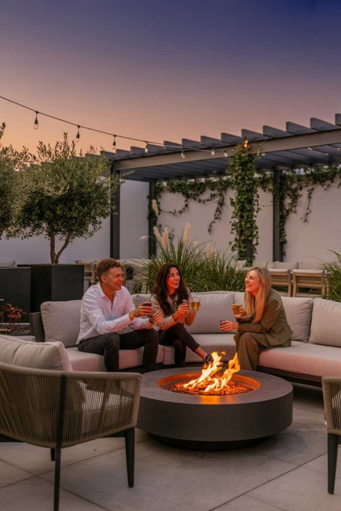 35+ Modern & Budget-Friendly Outdoor Fire Pit Ideas to Transform Your Backyard (Warm Inspiration You’ll Love) 2 Why Outdoor Fire Pit Ideas Are Trending Everywhere Right Now