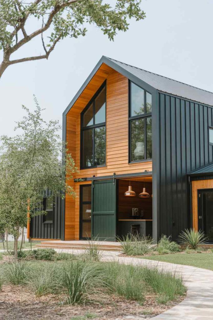 Stunning Modern Barndominium Exterior Ideas Unique, Budget-Friendly Inspiration for a Head-Turning Home 11 How to Make Your Modern Barndominium Exterior Feel Personal